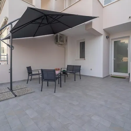 Διαμέρισμα D&d